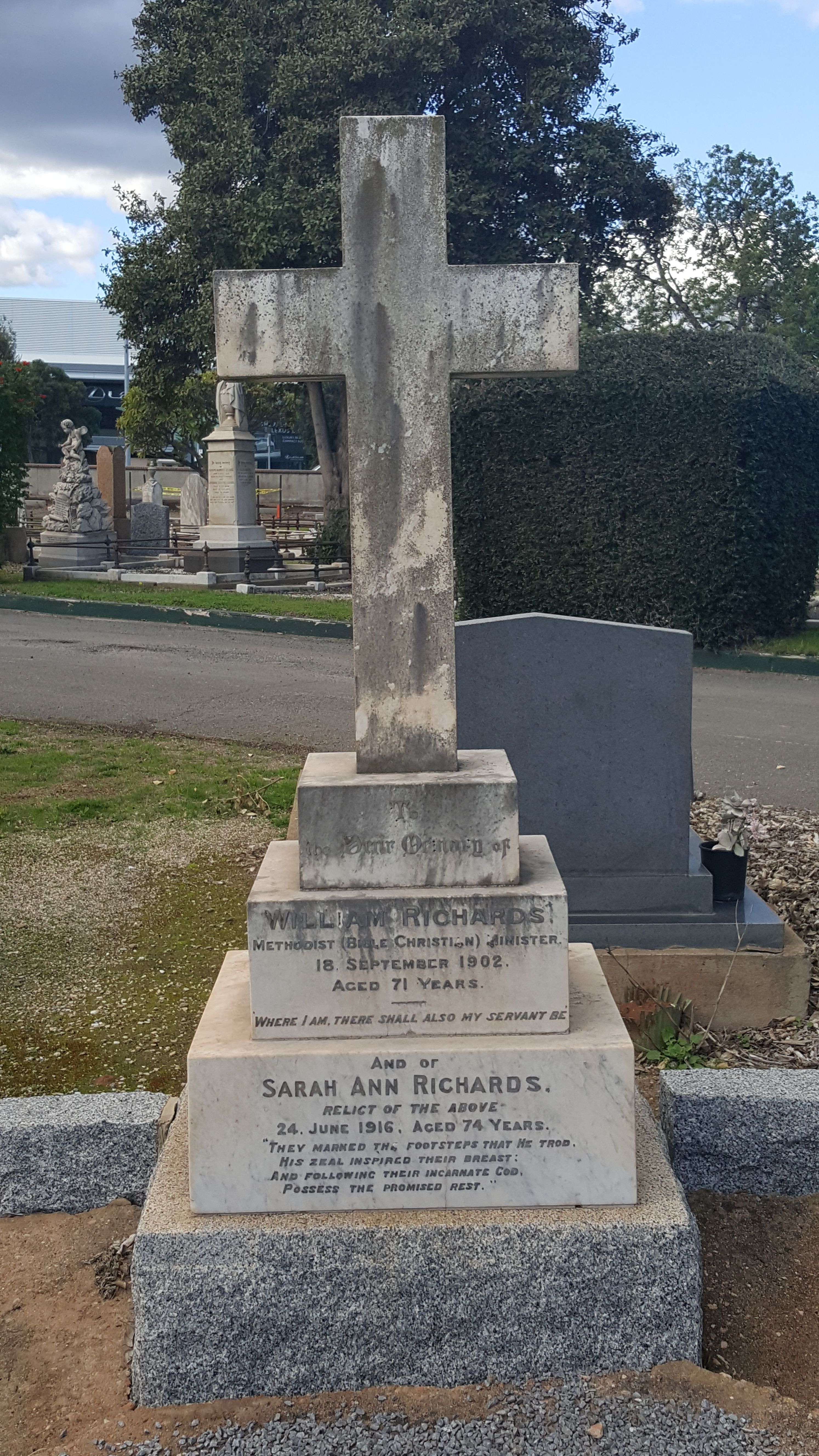 Grave of Reverand William Richards and Sarah Ann Richards